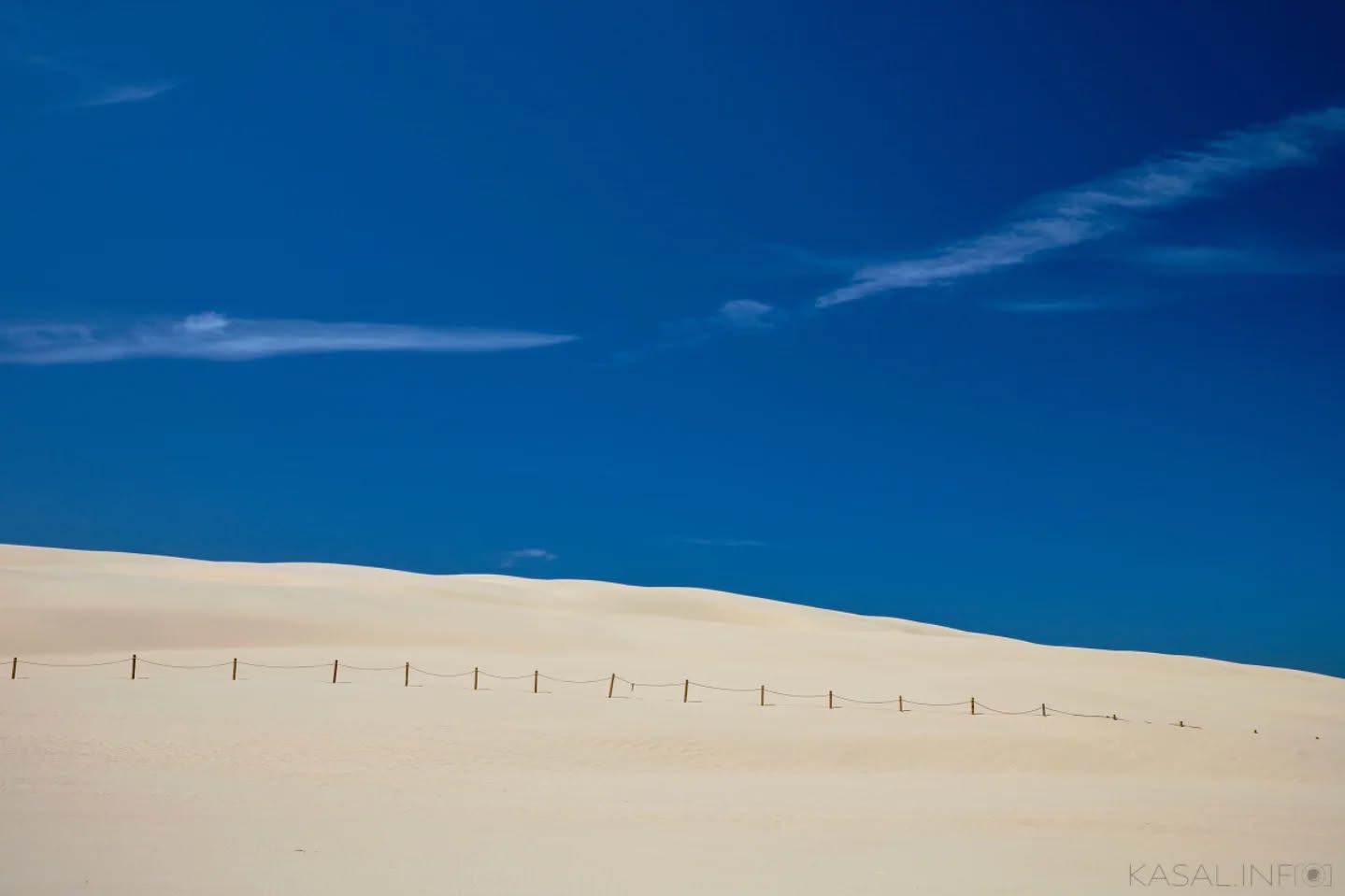 Boundaries Between Worlds
.
.
.
.
.
#natgeotravelphoto #awesomeearth #fantastic_earth #awesome_earthpix #thegreatoutdoors #destinationearth #theglobewanderer #wonderful_places
#naturegeography #awesomeglobe #wowplanet #majestic_earth_ #wildernessearth #coastallandscape #seascape #landscapephotography #naturephotography #blueheaven
#leba #lebapoland #polandtravel #visitpoland #discoverpoland #balticsea #sanddunes #dune #slowinski #slowinskidunes
#zps #zonerstudio