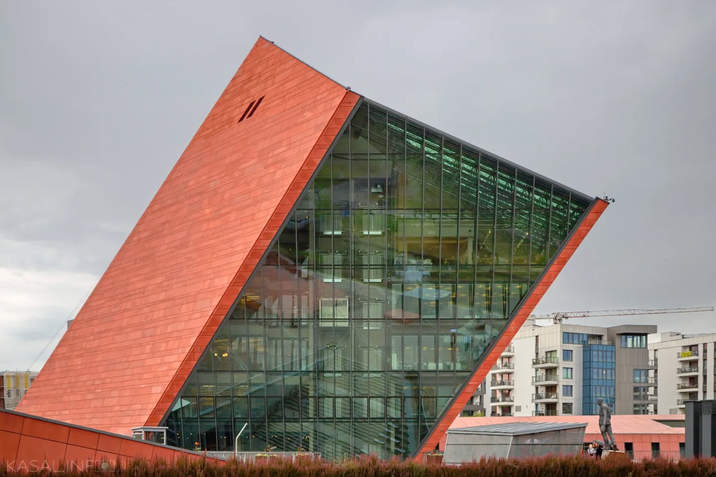 Tilted Balance
.
.
.
.
.
#UrbanLandscape #ArchitecturalBeauty #CreativeFacade #DesignInspiration #ArchitectureOfTheDay #ArchDaily #FineArtArchitecture #ArchitecturalPhotography #AbstractArchitecture #LinesAndCurves #GeometryInArchitecture #ArchitecturalInspiration #ModernDesign #BuildingArt #ContemporaryArchitecture #ArchitectureLovers #ArchitecturalDesign #moderarchitecture #facade #zonerstudio #zoner #gdansk #gdanskpoland #polandtravel #visitpoland #discoverpoland #balticsea #travelpoland #modernmuseum #ww2